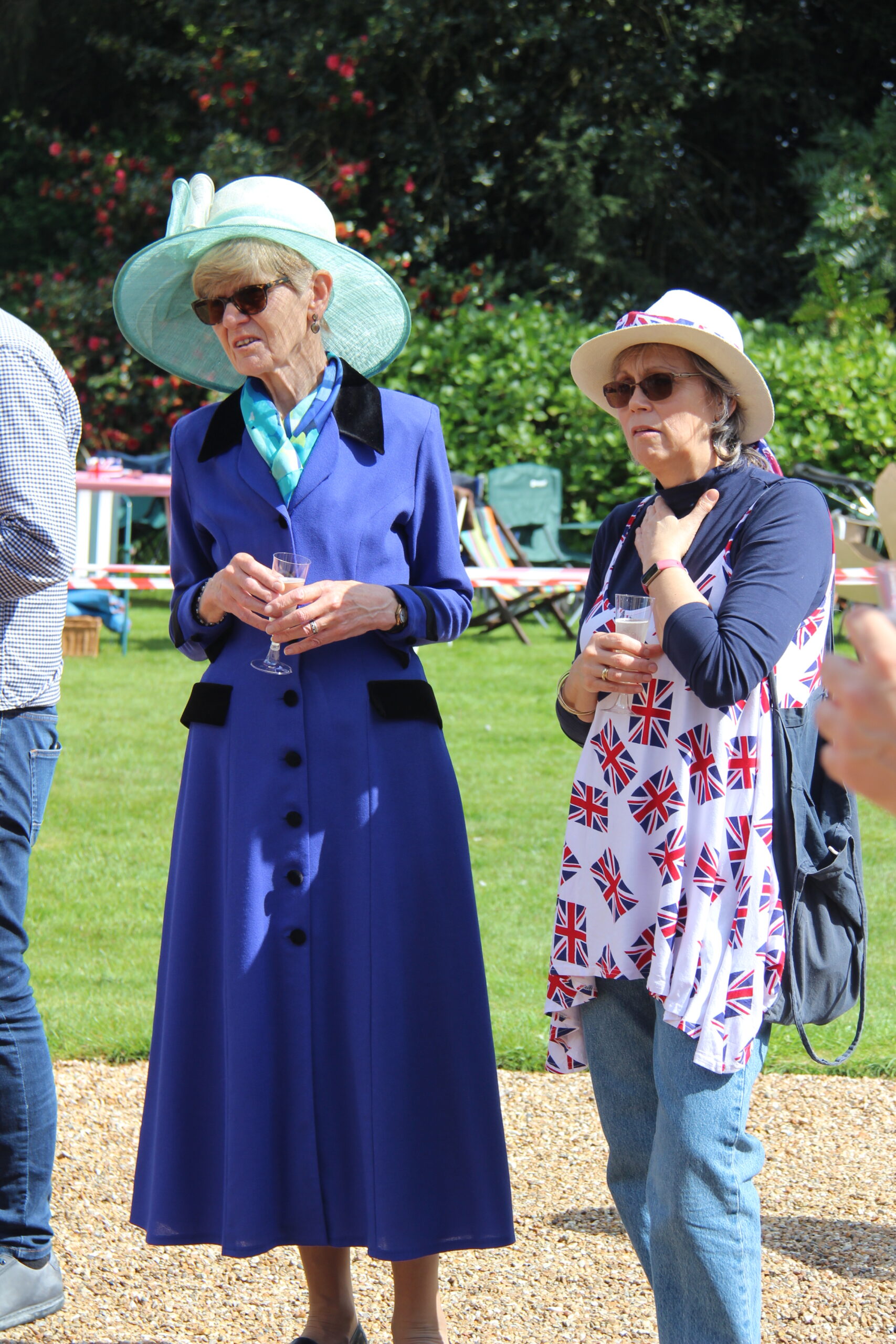 Ladies in waiting (for cake)